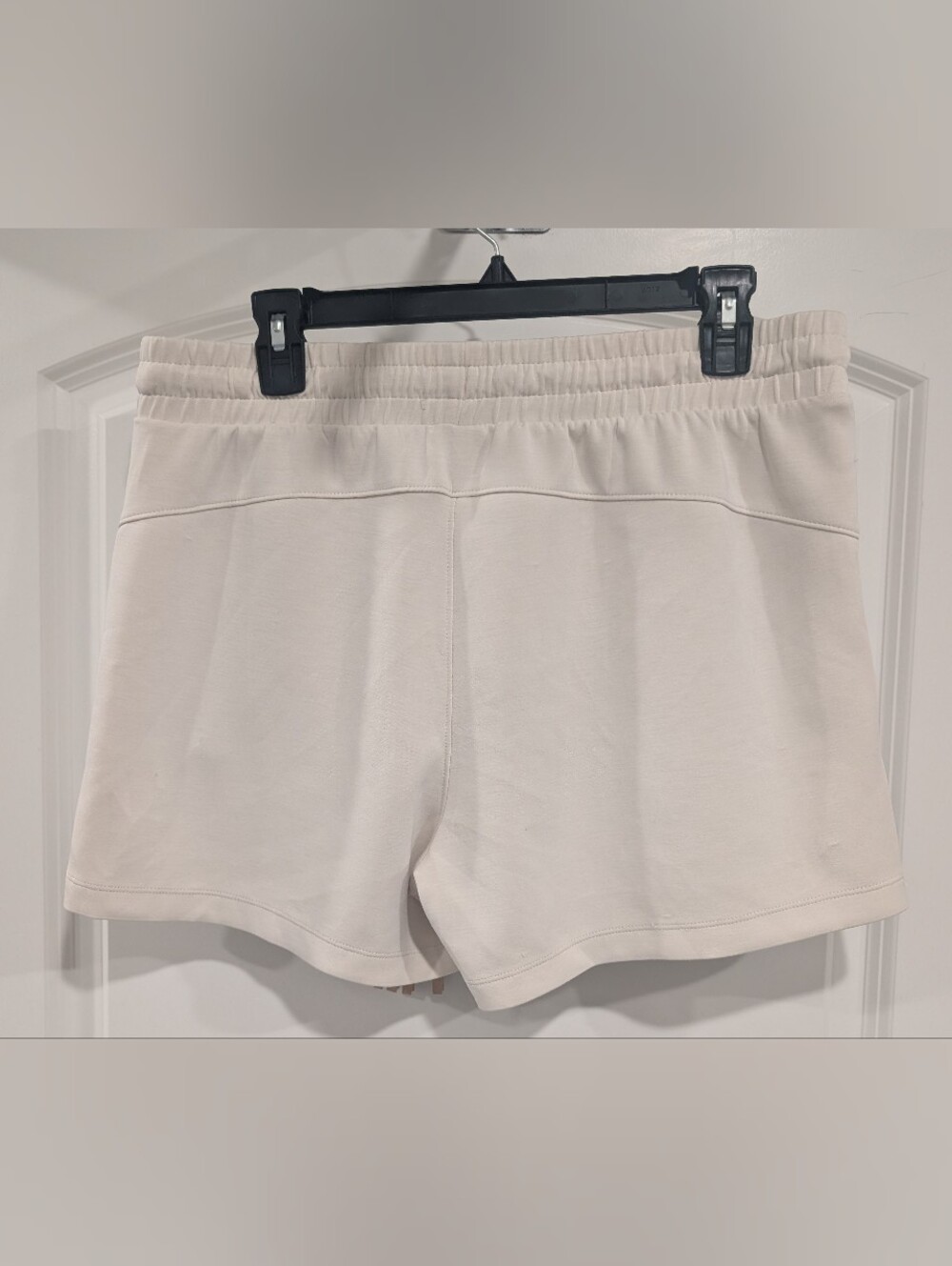 2 Pcs Member's Mark Women's Short-Sleeve Crewneck T-Shirt & Shorts Beige Size L - Picture 10 of 14